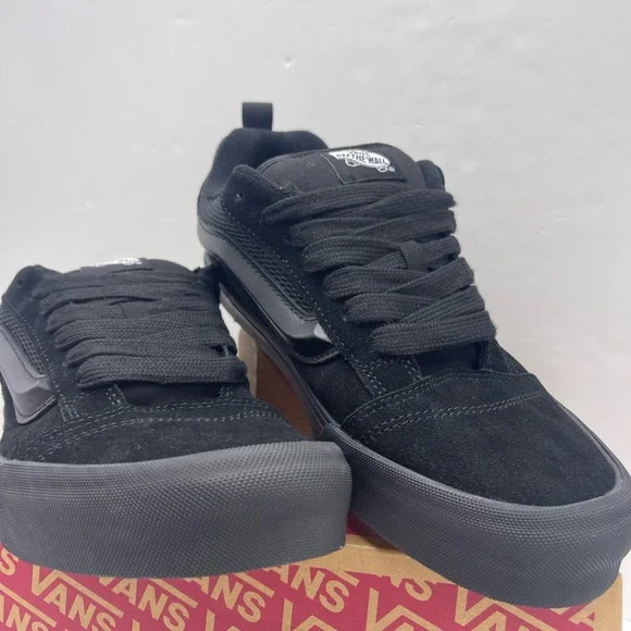 Vans Men's Black Suede Knu SkoolBlack/BlackVN0009QCBKA Sneakers